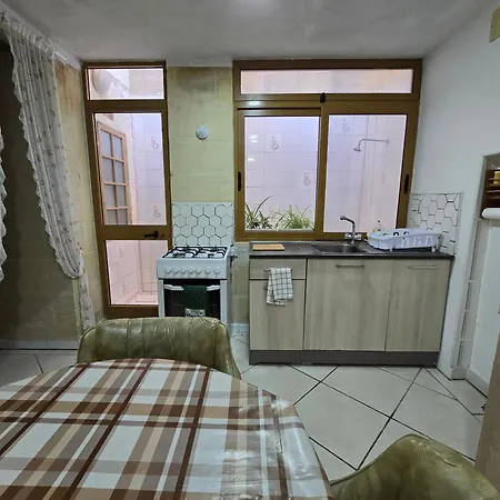 Apartment Charming Rustic Getaway In Xaghra, Gozo.