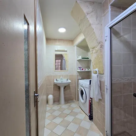 Charming Rustic Getaway In Xaghra, Gozo. 자프라
